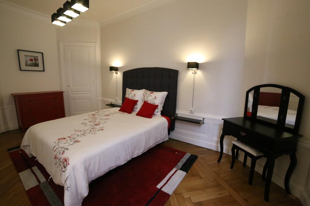 La Suite Lanterne Lyon Habitación foto